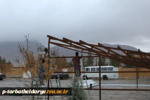 عملیات رنگ آمیزی پروفیل های آلاچیق و پارکینگ آموزشکده فنی و حرفه ای تربت حیدریه 2