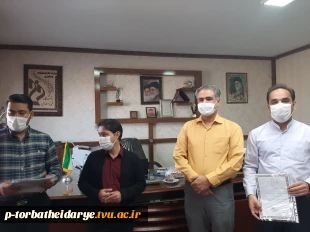 همزمان با گرامیداشت هفته دولت برگزار شد؛

مراسم تجلیل از کارکنان آموزشکده فنی و حرفه ای تربت حیدریه 5