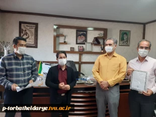 همزمان با گرامیداشت هفته دولت برگزار شد؛

مراسم تجلیل از کارکنان آموزشکده فنی و حرفه ای تربت حیدریه 7