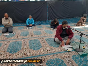 با ذکر زیارت عاشورا

مراسم عزاداری دهه آخر صفر در آموزشکده فنی و حرفه ای تربت حیدریه برگزار شد 7